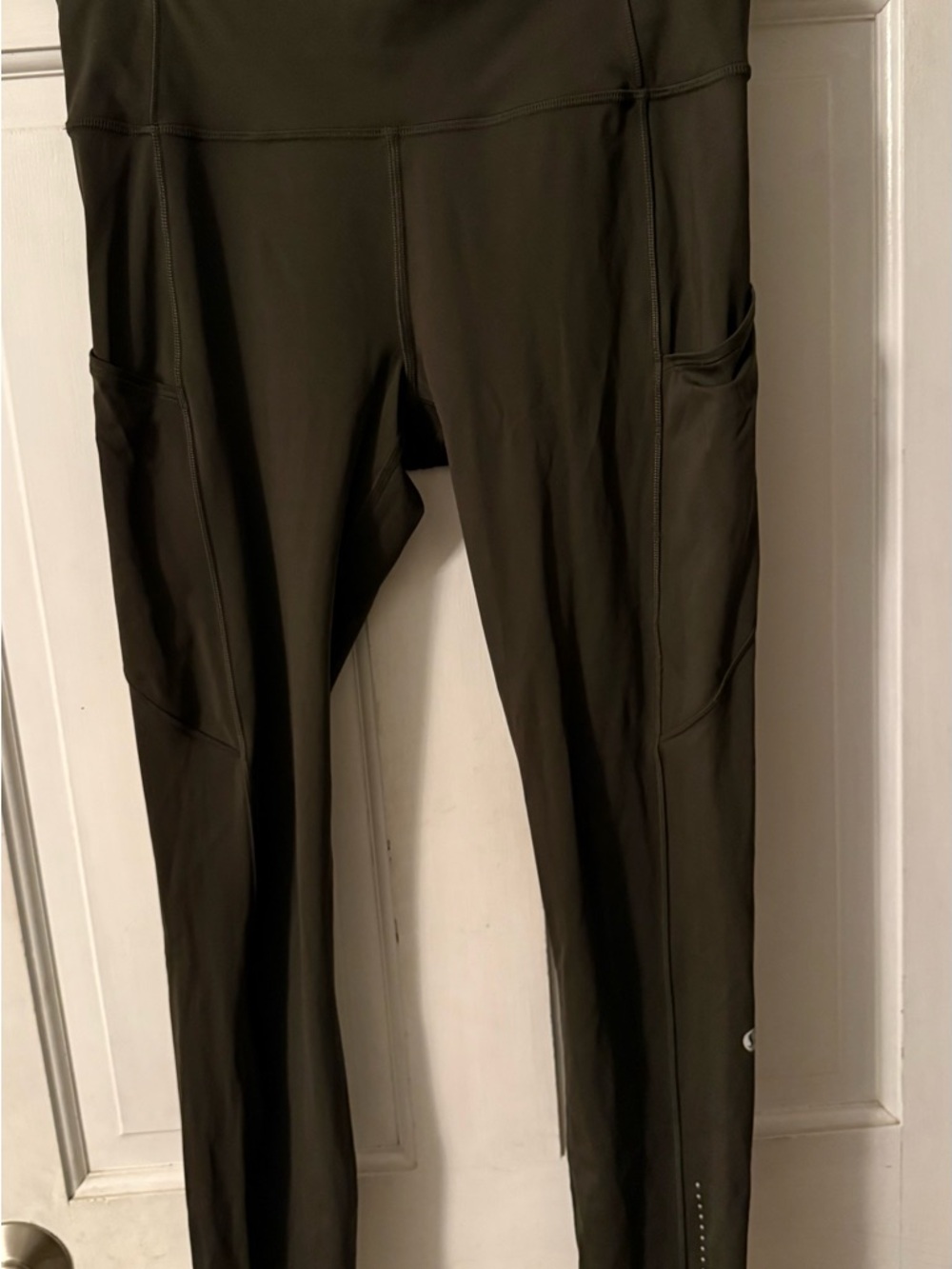 Lululemon Fast and Free Leggings, Olive Green, Size 8, 25 inch inseam
